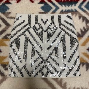 Express sequenced skirt